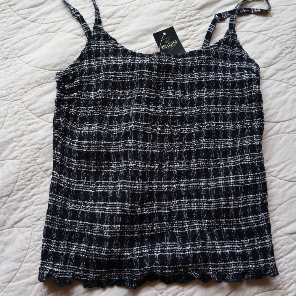 Hollister fitted plaid black and white top